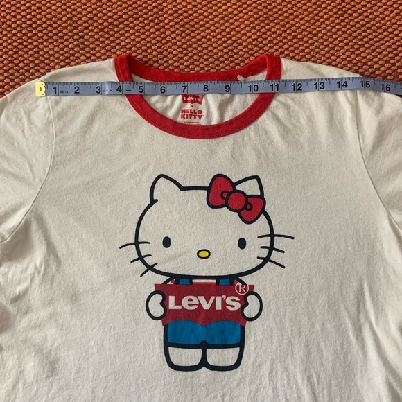 LEVI’S X HELLO KITTY SIZE M Ringer Sanrio Printed Collab T-shirt + Sticker - Picture 6 of 12